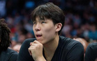 9000万刚到就报销！杨瀚森也糟了！彻底没球打！
